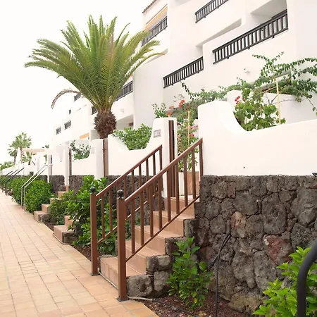 2 Min Walk To Beach - Bungalow Solarium & Pool