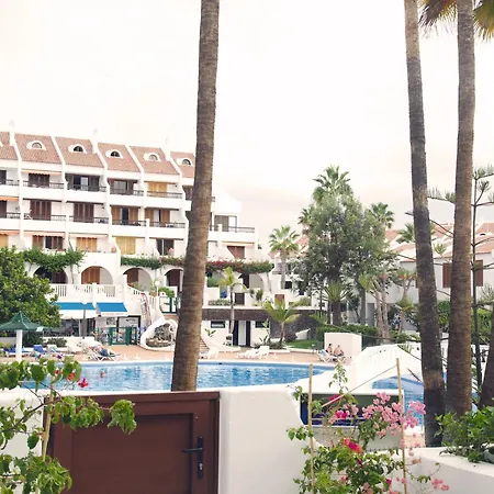 2 Min Walk To Beach - Bungalow Solarium & Pool Holiday home