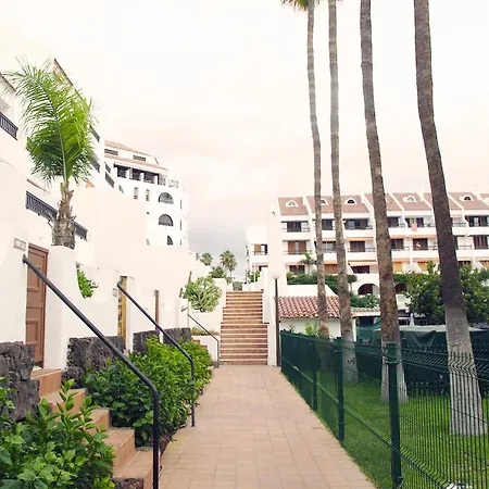 Holiday home 2 Min Walk To Beach - Bungalow Solarium & Pool