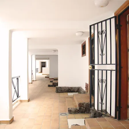 2 Min Walk To Beach - Bungalow Solarium & Pool Сasa de vacaciones *