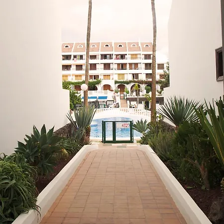 2 Min Walk To Beach - Bungalow Solarium & Pool Feriehus